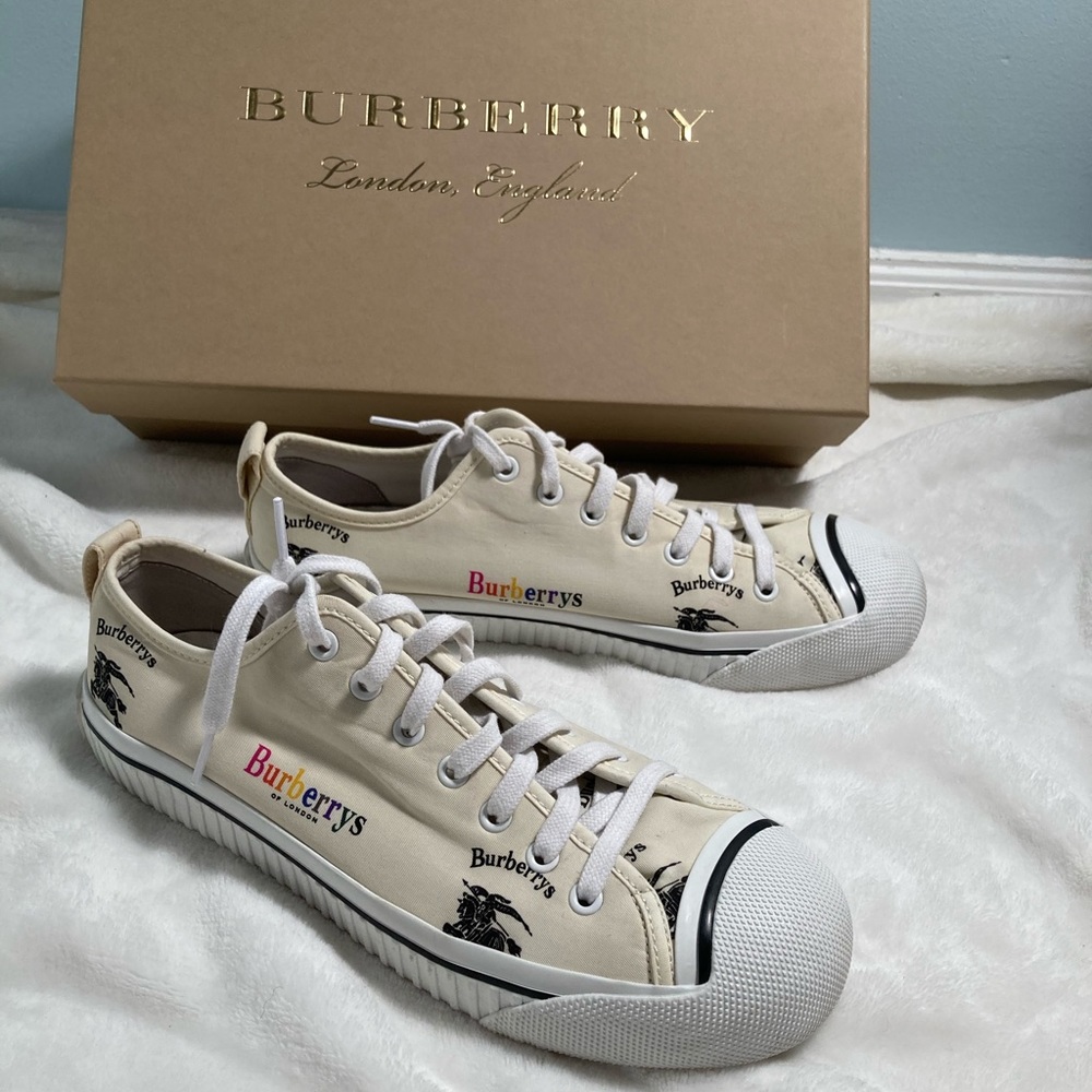 Men’s (Unisex) Burberry Sneakers size 41.